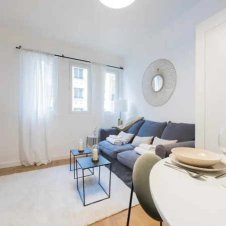 Charming 1p Seine - Porte Maillot
